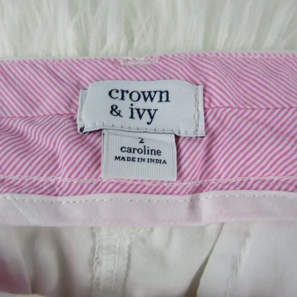 NWT - Women's Classic Fit Belted Shorts - Picture 6 of 8